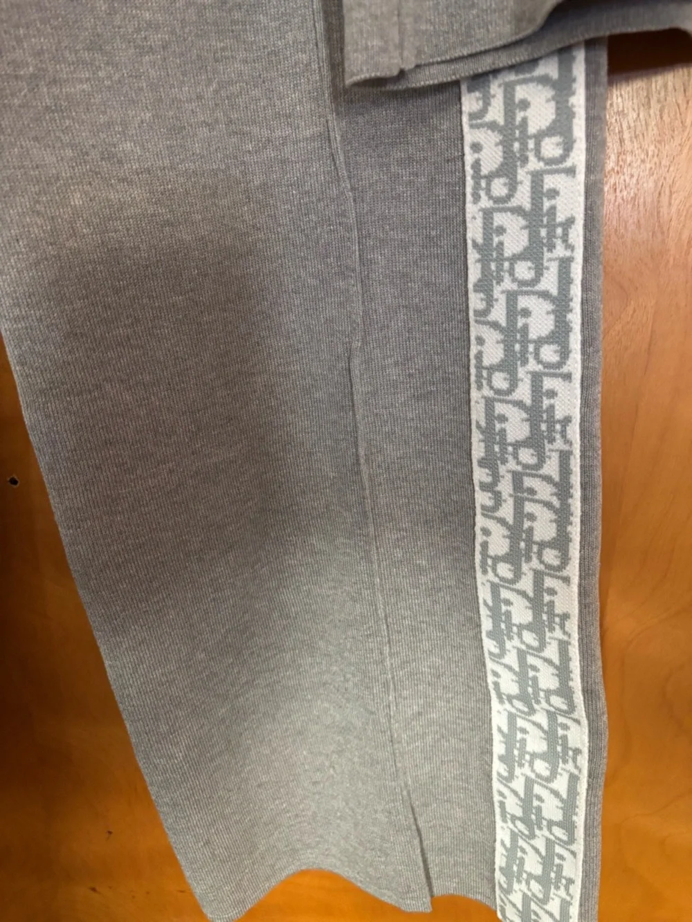 Dior Gray Knit Top with White Trim and Branded Tag - Picture 6 of 7